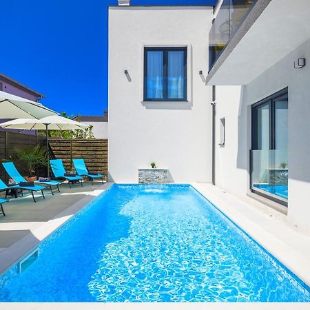 Valla Studio Apartments With Free Bikes Fažana Exterior foto