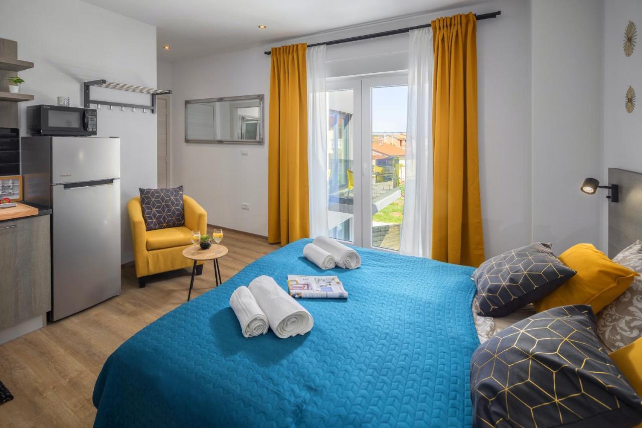 Valla Studio Apartments With Free Bikes Fažana Exterior foto