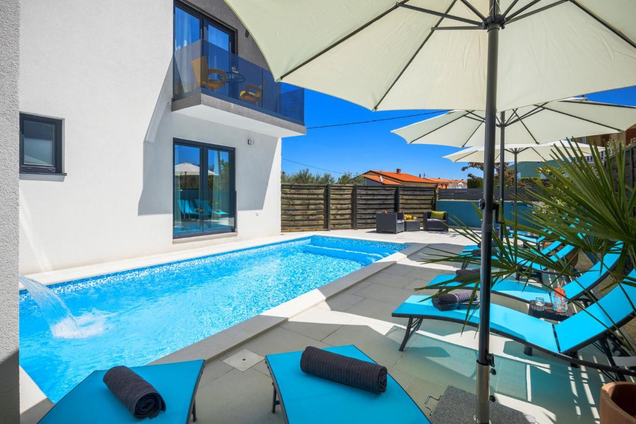 Valla Studio Apartments With Free Bikes Fažana Exterior foto