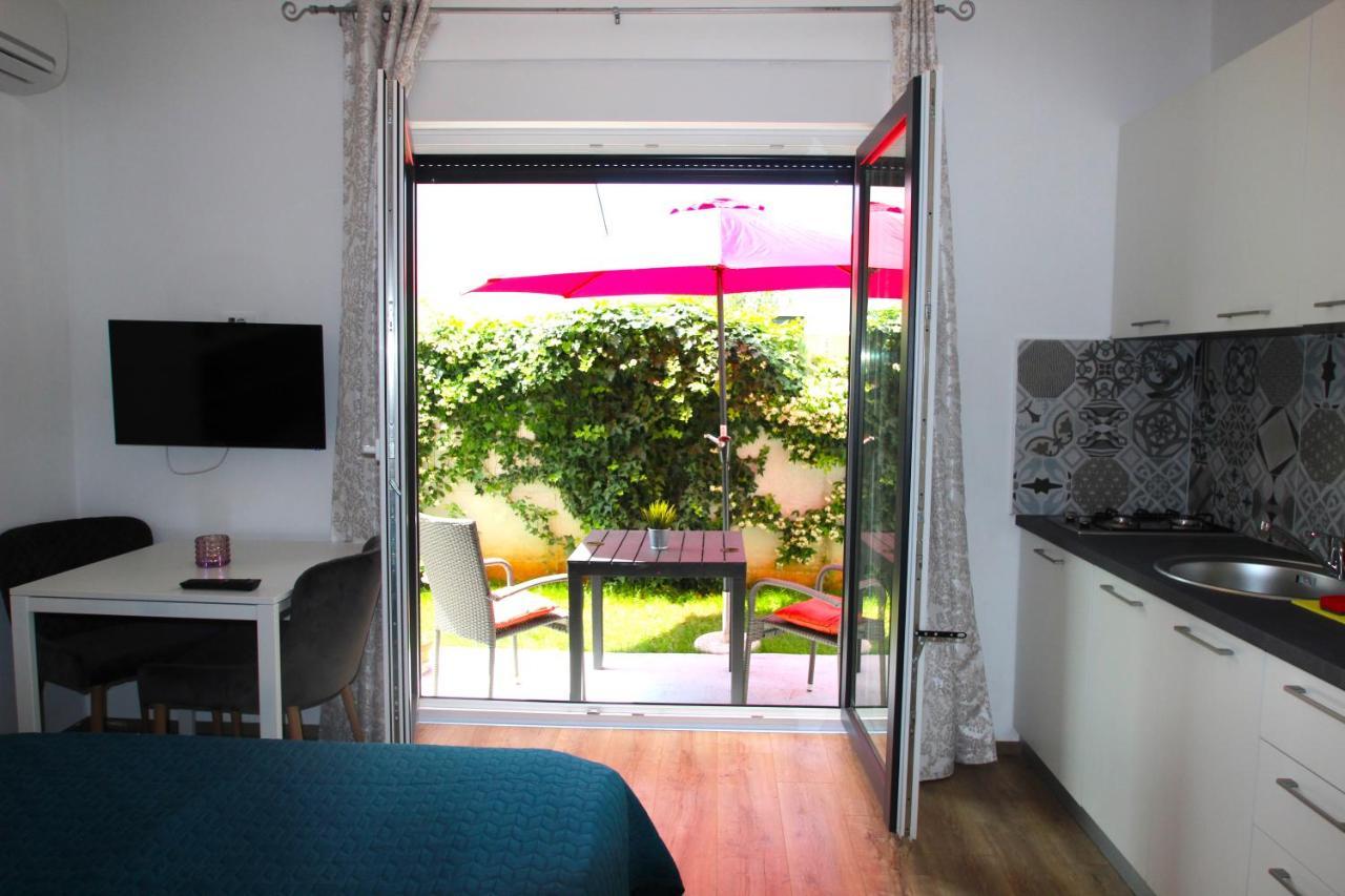 Valla Studio Apartments With Free Bikes Fažana Exterior foto