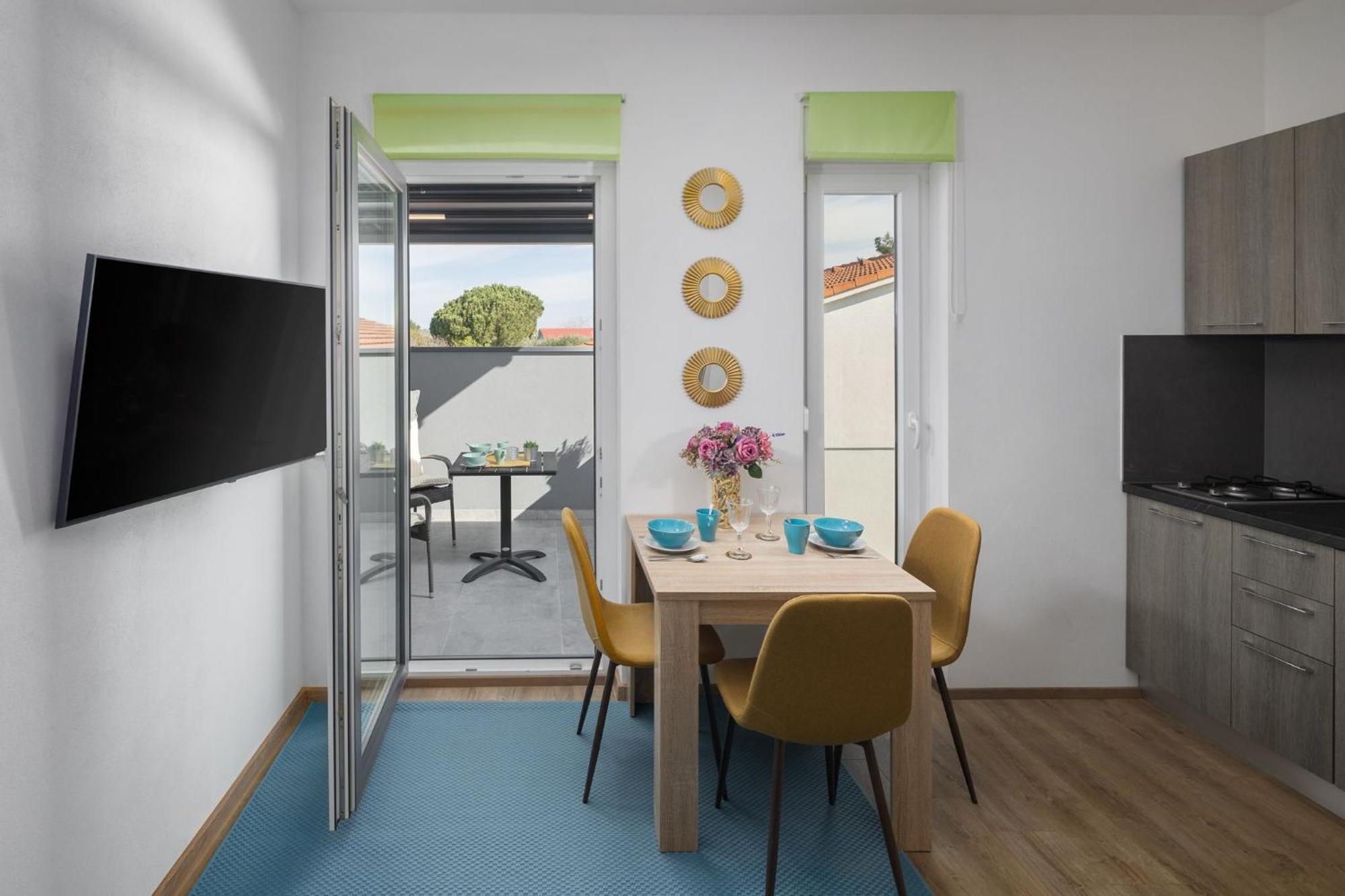 Valla Studio Apartments With Free Bikes Fažana Exterior foto